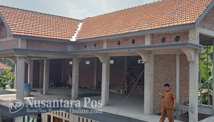 Pemdes Jarakkulon Jombang Bangun Jalan dan Gedung 2 Lantai Untuk Posyandu-BUMDes