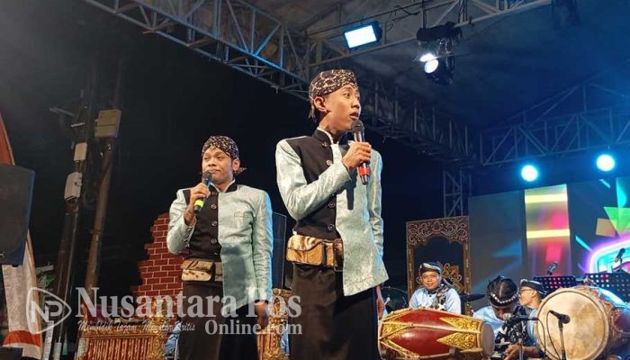 Cak Percil Cs ‘Hipnotis’ Ribuan Warga di Acara Tasyakuran Desa Kalikejambon Jombang