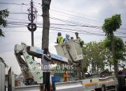 Pemkab Jombang Tertibkan Kabel FO Yang Membahayakan Warga