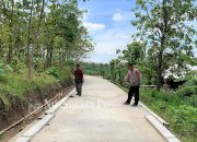 Dukung Aktivitas Warga, Pemdes Munungkerep Jombang Bangun Jalan Rabat Beton