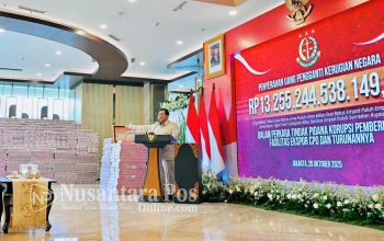 Kejagung-Serahkan-Uang-Korupsi-CPO-Rp13 Triliun (3)