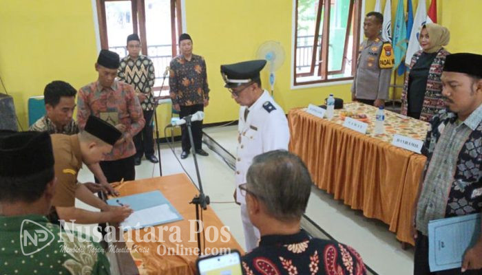 Kades Sambirejo Jombang Zainul Arifin Lantik Kasi Pemerintahan