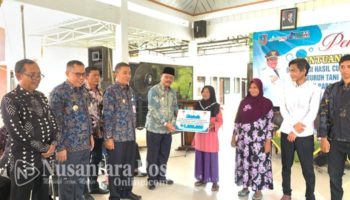 Pemkab Jombang Salurkan BLT-DBHCHT Kepada Buruh Pabrik Rokok