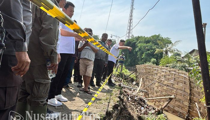 Bupati Sidoarjo Tinjau Longsor Bantaran Sungai Temu