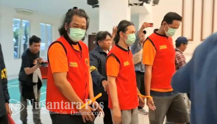 Polisi Tangkap Tiga Pencuri Kabel Telkom dan PJU di Surabaya
