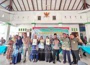Pemdes Sumberjo Jombang Serahkan 697 Sertifikat PTSL