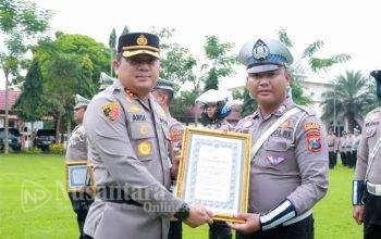Kapolres Jombang Berikan Penghargaan kepada 15 Personel Berprestasi