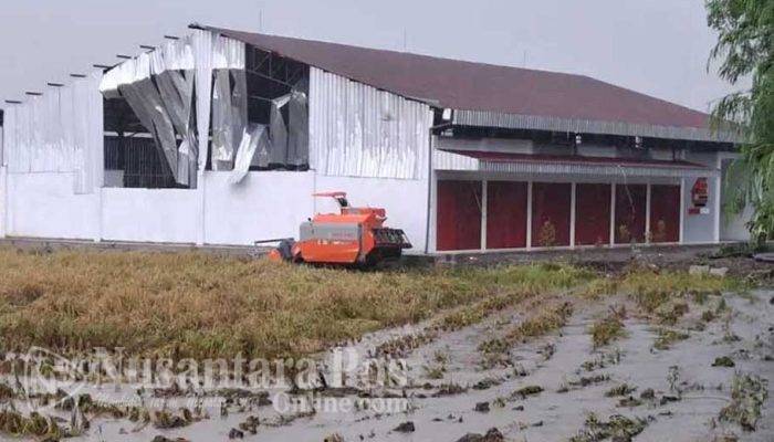 Bangunan KDMP di Kedungrejo Jombang Rusak Diterjang Angin Kencang