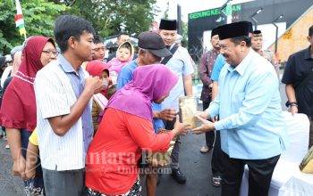 Pembagian-Takjil-dan-Santunan-Anak-Yatim-di-Jombang (4)