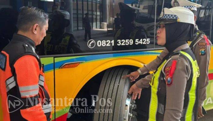 Pastikan Aman, Satlantas Sumenep Ramp Check Bus di Terminal Arya Wiraja