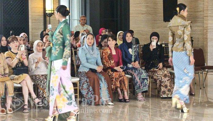 Fashion Show Hari Kartini Beri Ruang Tumbuh UMKM Magelang