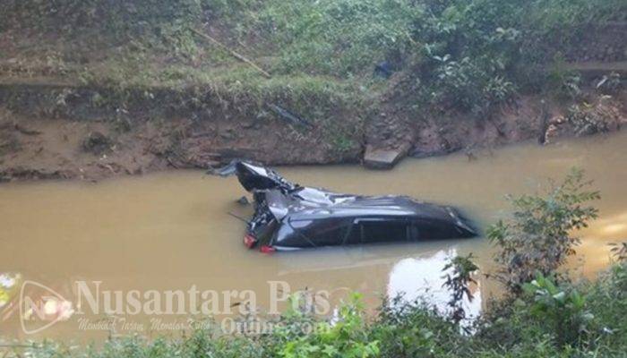 Pecatan Polisi Maling Mobil di Muara Enim, Kabur Dari Kejaran Polisi Hinga Mobilnya Nyemplung Sungai
