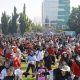 May Day 2026 : Ribuan Buruh Senam Kebugaran Massal, Bupati Jombang Bagikan 3 Tiket Umroh Gratis