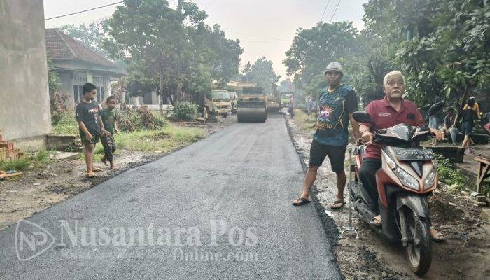 Gunakan Mantra 2026, Pemdes Mayangan Jombang Bangun Jalan Hotmix