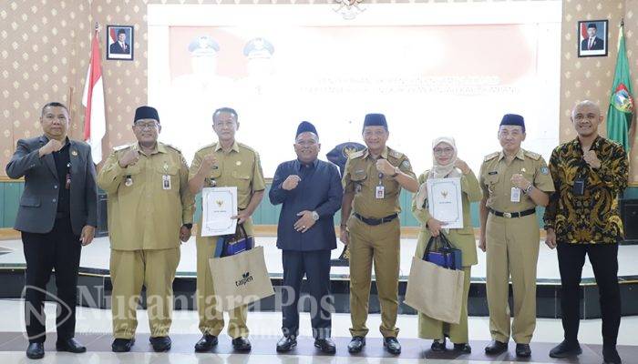 100 PNS Pemkab Jombang Terima SK Pensiun