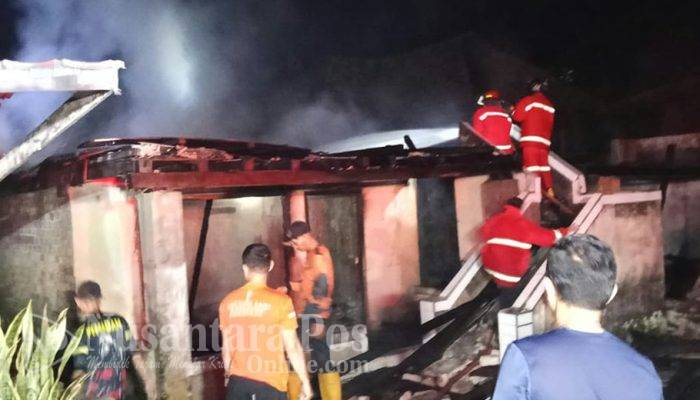 Diduga Korsleting Listrik, 2 Rumah Hangus Terbakar di Muara Enim