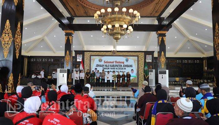 Bupati Jombang Sambut Kepulangan Jemaah Haji Kloter 60 dan 61