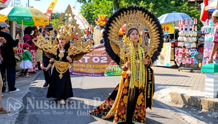 Wujud Syuku, Ratusan Warga Berebut Gunungan dalam Tradisi Bersih Dusun Wilangan Nganjuk