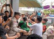 Dua Pria di Jombang Babak Belur Dihajar Massa Gegara Mencopet di Acara Sedekah Desa