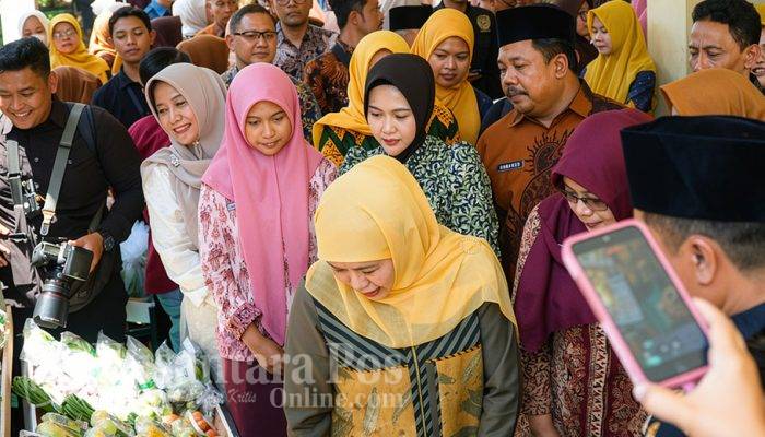 Pantau Program SIKAP di Jombang, Gubernur Jatim Dorong Sekolah Jadi Pelopor Ketahanan Pangan