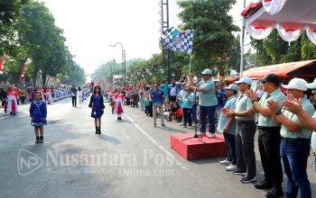 karnaval-mobil-hias-dan-hasil-bumi-hut-ke-81-ri-di-jombang (14) karnaval-mobil-hias-dan-hasil-bumi-hut-ke-81-ri-di-jombang (14)