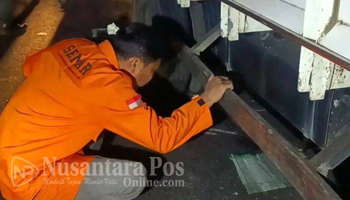 Gagal Nyalip, Pemotor Tewas Terlindas Truk Tebu di Jombang