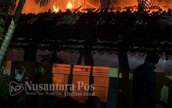 Amukan Si Jago Merah Hanguskan Ruang BK dan Perpustakaan SMPN 2 Perak Jombang