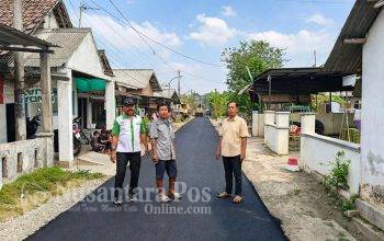 proyek-pembangunan-jalan-aspal-hotmix-di-desa-ngumpul-jombang (2) proyek-pembangunan-jalan-aspal-hotmix-di-desa-ngumpul-jombang (2)