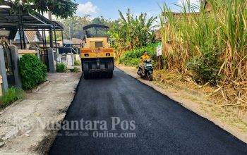 proyek-pembangunan-jalan-aspal-hotmix-di-desa-ngumpul-jombang (5) proyek-pembangunan-jalan-aspal-hotmix-di-desa-ngumpul-jombang (5)