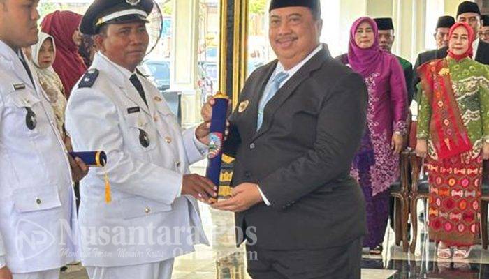 Bupati Jombang Warsubi Lantik KDAW Desa Sumbergondang dan Menturus