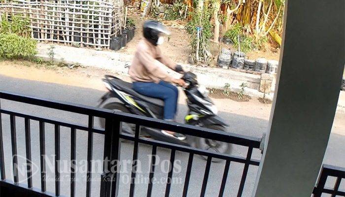 Aksi Komplotan Maling Motor di Plandi Jombang Terekam, Honda Beat Raib dalam Sekejap